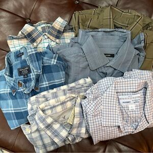 Lot of 6 men’s button down casual size m in new and like new condition